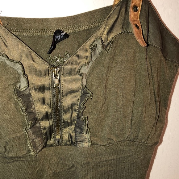 Shirt - Picture 2 of 4